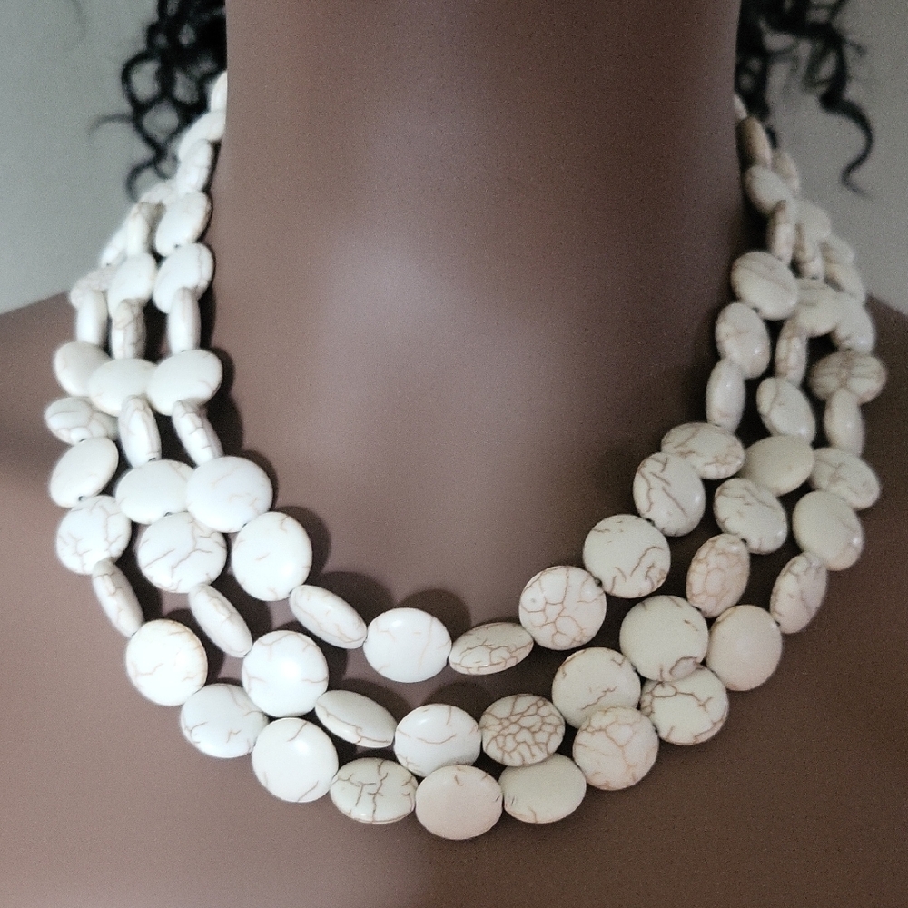 Elegant White Beaded Necklace